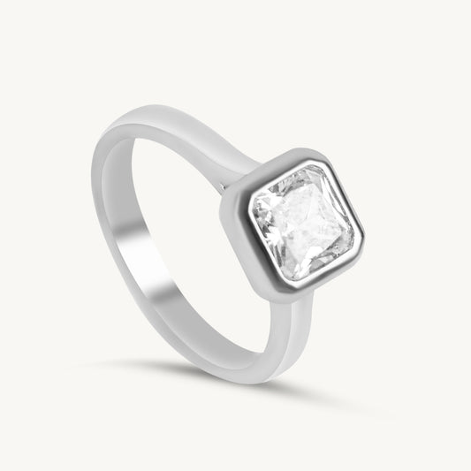 Regal Solitaire Ring