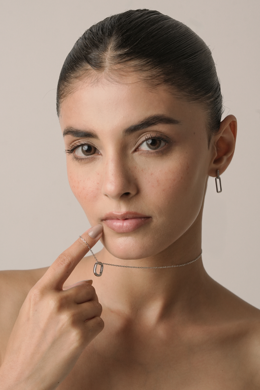 Cleo Oval Pendant Necklace