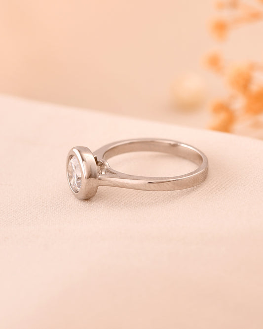Classic Solitaire 925 Sterling Silver Round Ring