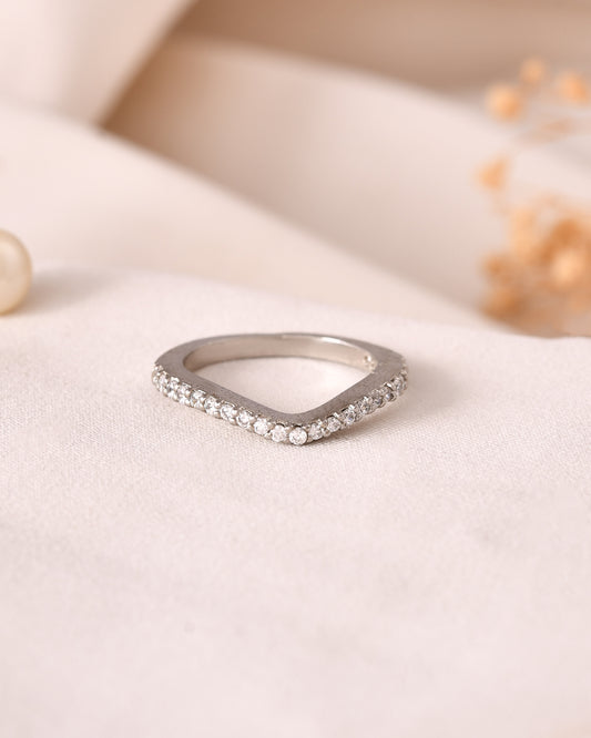 Eterna V-Shape Band Silver Ring