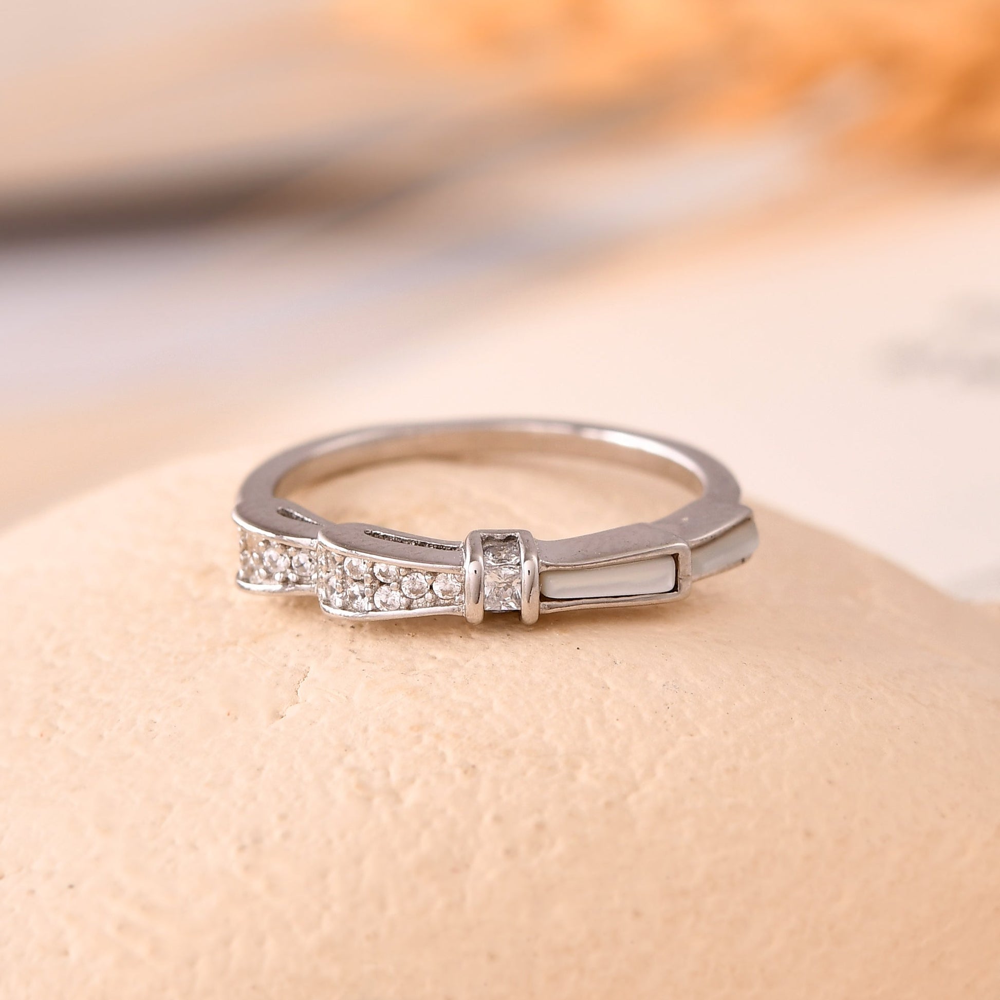 Rivya 925 sterling silver bow ring