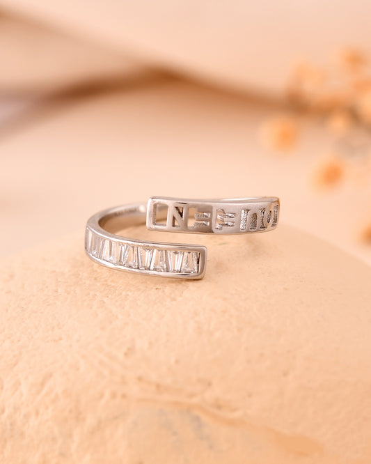 Queen Script Overlap Ring