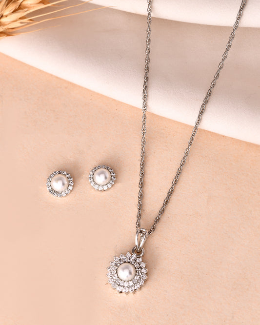 Astra Pearl Pendant Set