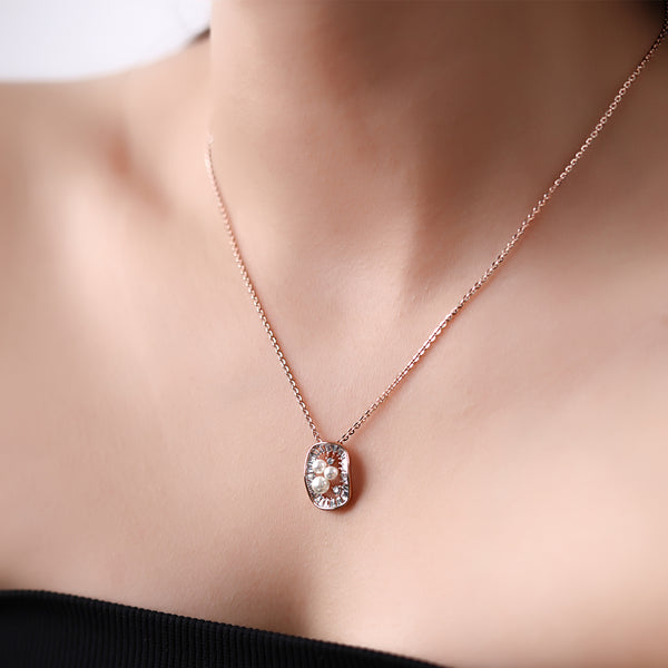 Halo Pendant Necklace